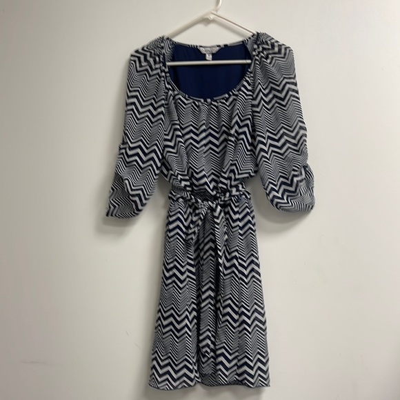 Dress - Picture 1 of 4